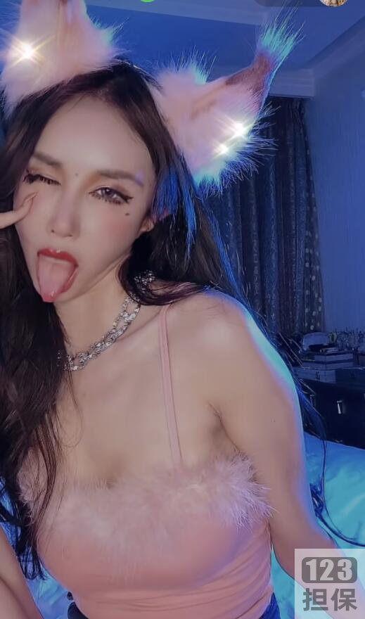 快手火爆主播《孟晓艺》维修工等劲爆佳作