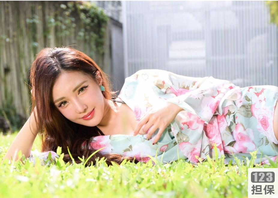 极品巨r粉嫩模特《千岁娇》精选合集