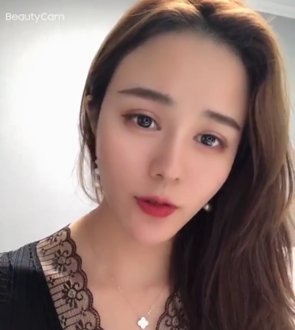 深夜主播-黑丝女神定制足控私拍