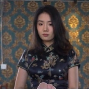 大象传媒[MussGirl慕丝女郎]-小茹旗袍美丝足诱惑，超长筷子腿