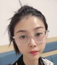 虎牙网红-御姐范眼镜妹白特写