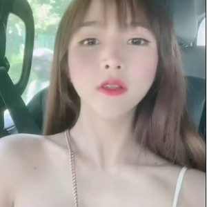 泰国网红Aomyumi的童颜魅力在OnlyFans平台上展现