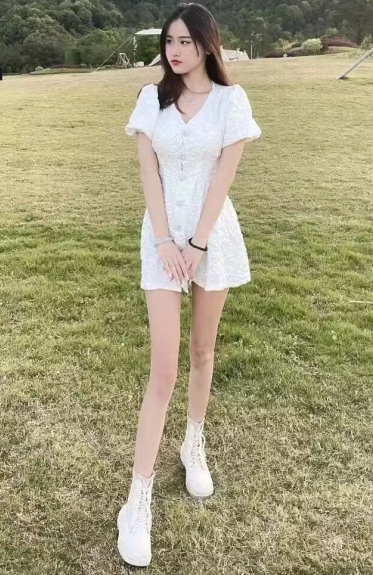 高颜值学生薛翊宁的互动图泄密事件