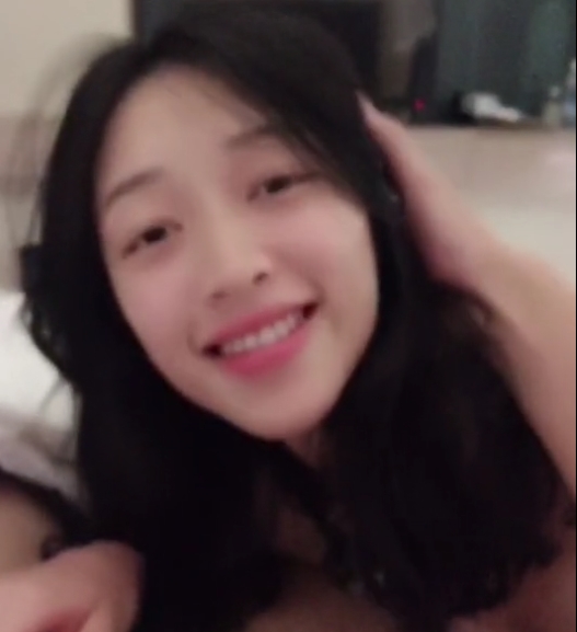 自行打包的227个小视频合集，包含嘴艺和用口场景，文件大小为7G，可通过百度秒传下载。