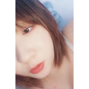 九儿小川白色吊带