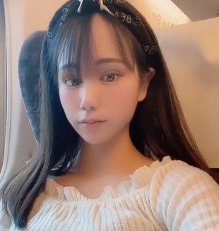 商品高铁美女展示精选漂亮馒头翘挺1.2G/3V度盘