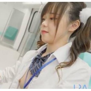 地铁上的麻瓜豆豆新人女星尤莉在噼里啪啦中表现出色