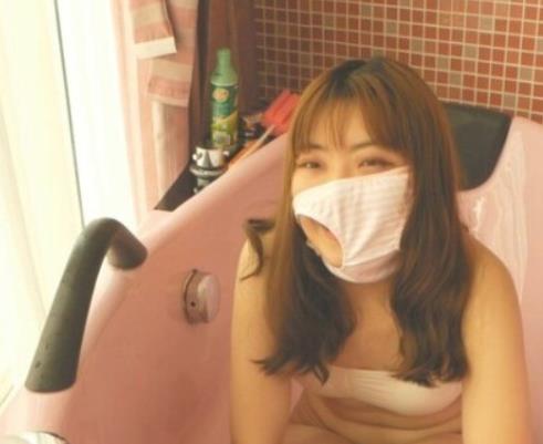 虎牙女神李小莫超有尺度挑战极限浮力姬最新合集