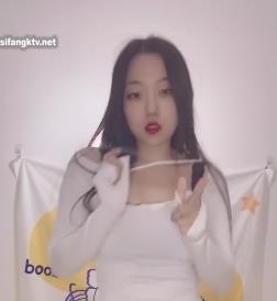 Y酱自拍第一纯情定制视频，276张图集，N子露脸，观看下载女主33V-1.2G