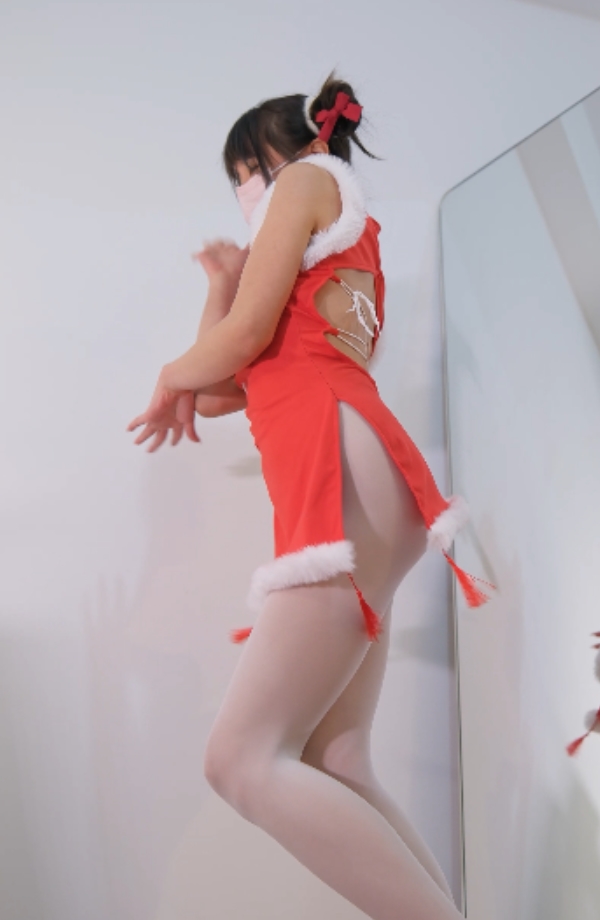 春雪性感白丝旗袍美腿图片102P