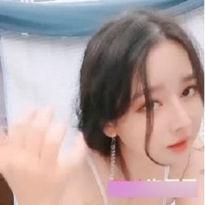 黎巴拉：倾城颜值女神