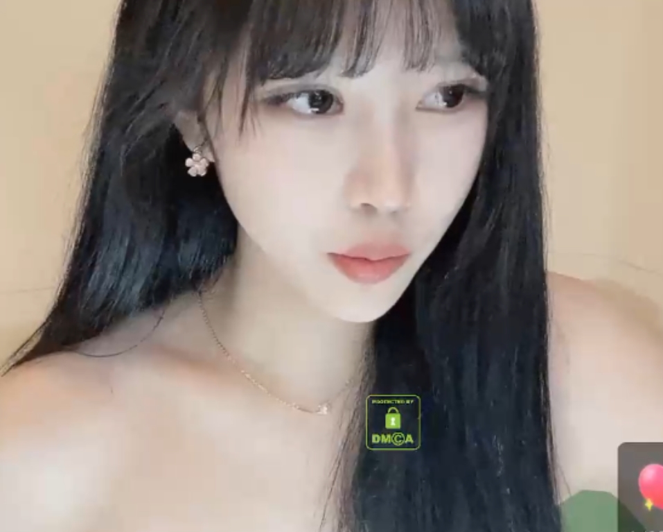 自行打包的SP站视频主播MiSSLee01，1v+548M视频数量丰富多样，百度盘快捷方便，人气粉丝超高