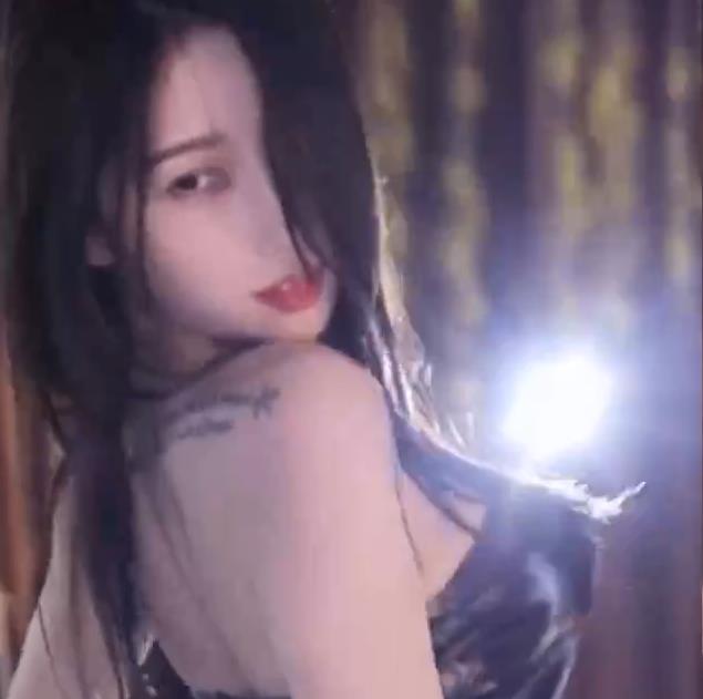 虎牙高颜值主播联合直播,28个视频共4G内容,舞蹈互动粉丝疯狂点赞