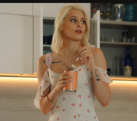 欧美新片自由国：时长45-50分钟，8月24-9月5号，尼哥知名女Y，三P用嘴进入怼脸上