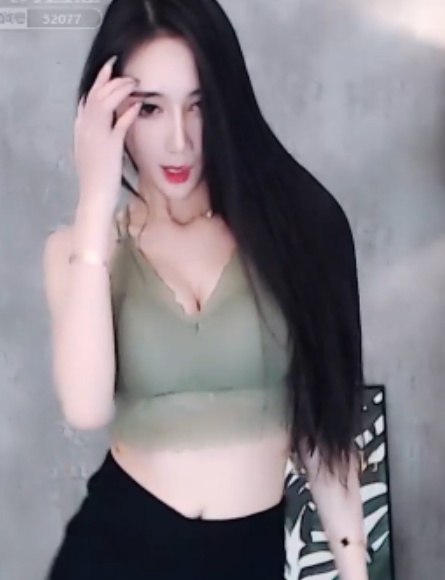 虎牙车老板AI热舞软件：一键去衣，价格公道，更新视频数量庞大