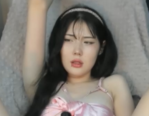 美食主播小明：粉条制作技术让人充血，视频适中数量不多百度盘