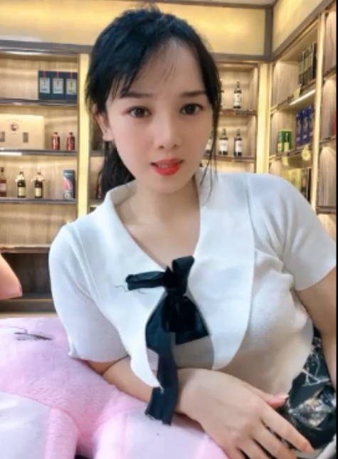 羊羊烟酒老板娘上班跳弹放飞自我5.54GB单集百度盘