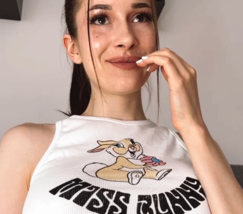 Yoursexwife妹子资源合集，198GB视频，手机下载，大洋马奶大pp大水多，15币合集统一，五一快乐