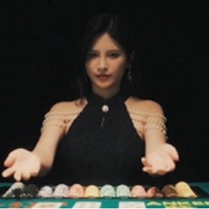 女神姚彤彤演绎女荷官小合集，Y荡无保护作品，战况激烈，下载观看