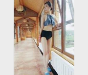 校花轩轩自拍视频曝光，身材纤细大长腿惹人羡，1V774M热恋分手故事