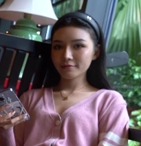 依依超短裙秀脚