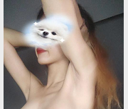 推特福利姬-奇怪的女人合集：125个小视频，1.9G，大学宿舍秀身材，网袜诱惑，粉嫩妹妹圈粉下载观看