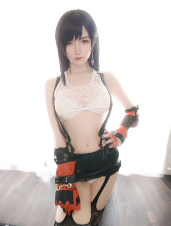 魔法秋秋高颜值视频合集：18套14.4G，亲亲魅力让人沉醉其中