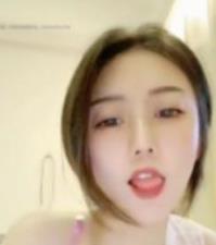 神颜值猪九妹直播合集4.9G，上海妹子空降到床上