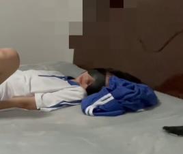 校服妹自拍视频大放送！优质学妹娇嫩诱人，色香味俱全，推荐下载！