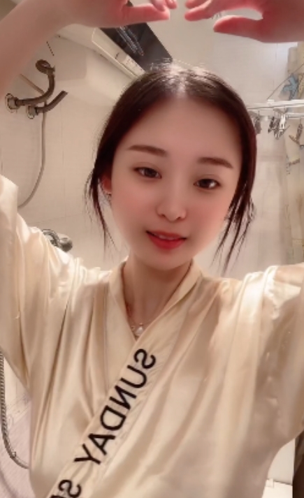 快手男王：定制抖馒头热舞，33v1.49g粉丝狂热收藏