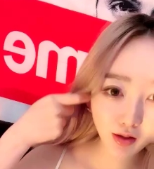 网红女神掰开裤裤特写!584MB1V百度盘