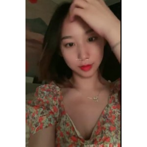 “青春学生妹子撩骚叔叔：父母不知的闺房秘密[1v+850m][百度盘]”