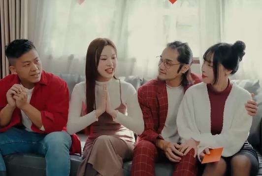 家族团圆：麻豆合集1[2V-3G]，黑道姐妹花与国媒主播C的多人剧情下载观看