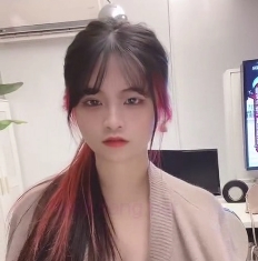 转载搬运精品泄密青春纪念和閨密自拍自拍展示福利[26P28V+165M][百度盘]