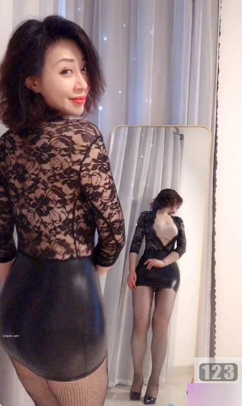 快手梅子、哲妹儿、锦缎ZZ合集：三位独特主角的视频魅力