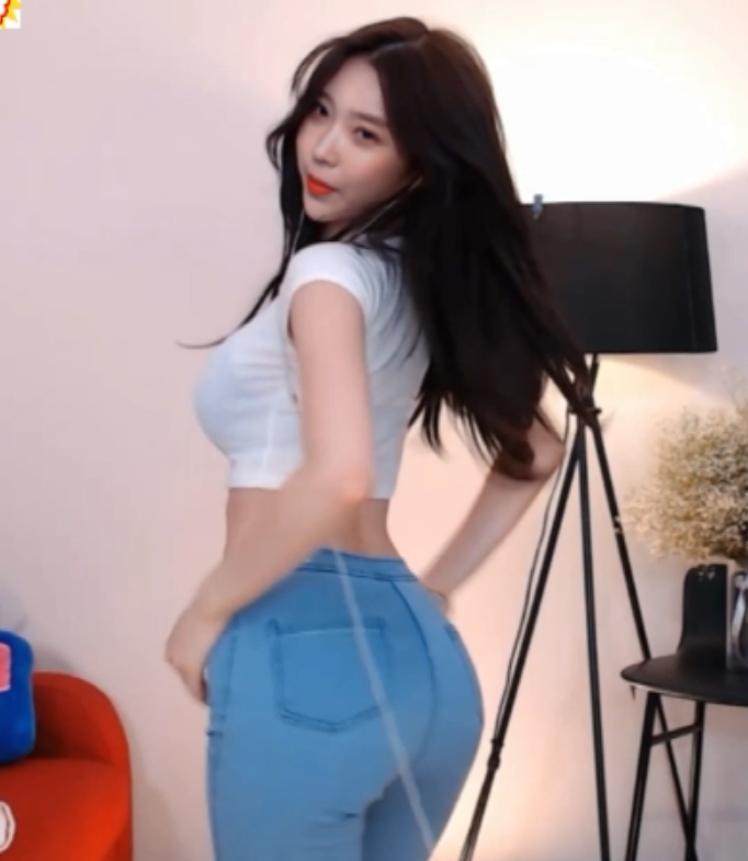 韩娱群星脱衣+舞台合集，IULisa四她程潇跳舞惊艳表演，视频36张图片300MB百度盘