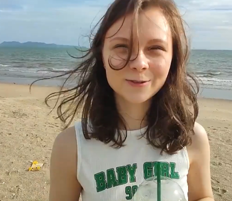 P站神级博主LamaGrey189岁嫩颜视频24V+3.96GB，白人颜值稚嫩，最新资源随时更新