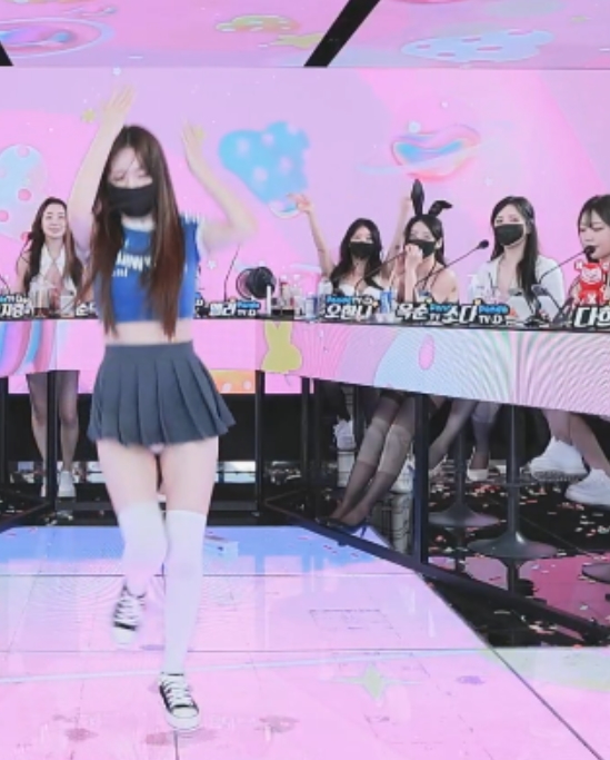 o分享到了百度盘，方便大家下载观看。视频中有中韩双语字幕，让你更好地理解内容。如果你喜欢这些视频，不妨在网站上打赏一下，支持一下视频制作人。快来看片吧，享受精彩的视听盛宴！