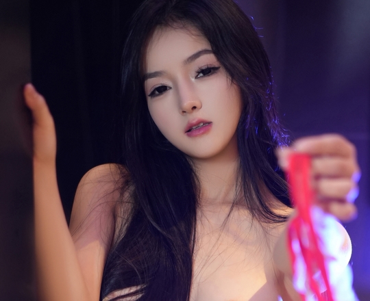 谭小灵秀人网优质身材一丝不挂视频2.7G