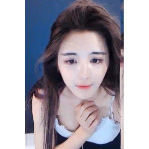 儿的性感舞姿和钞票枪热舞让人心痒痒，她展现的开放神态和挺枪舞姿吸引了大量粉丝。随着她的视频数量增加，玹儿的魅力将继续扩大，成为虎牙直播平台上的一颗耀眼明珠。