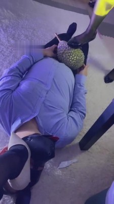 杭州冰琳:双s女王惩罚bf7114,口水喂食,重度耳光,踢裆,63分钟视频