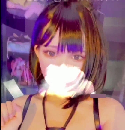 小仙云抖音风热舞合集：30V600M，舞姿优美动人