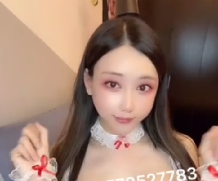 天使容颜尤物TS钱心心精华小合集32个视频3.55G,服务富二代下载解压教程