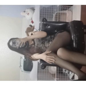 红绿灯和玛琪喵：视频热潮中的口足4v2.77g和英俊风度