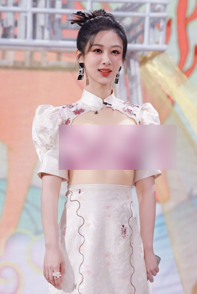 欣赏到多位明星的原图去衣舞蹈表演,共包含50张图片和1个视频文件,大小为330M。群星闪耀,展现出不同的魅力,让人目不暇接。