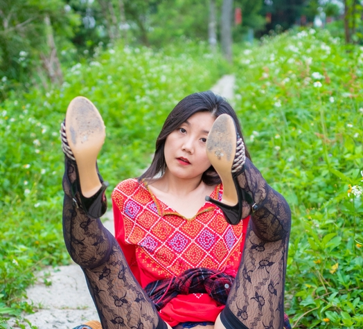 lfive女神户外展示高清合集41v54.1g，让你领略女神的魅力，补链资源，百度搜索，ED2K下载，不容错过！