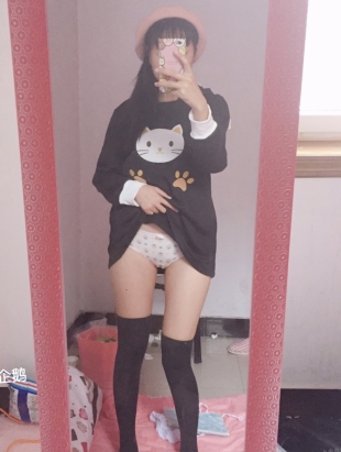 小羊肖恩电摇装扮24位推特小姐姐合影，24G多v多人游百度盘5G分开压缩