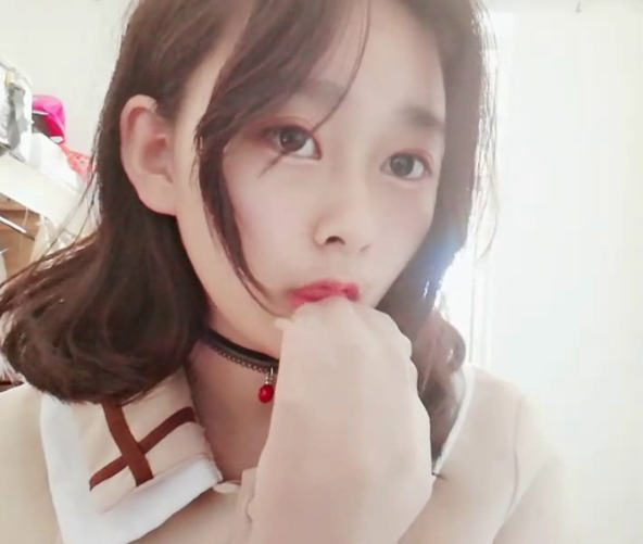 神似关晓彤的美少女合集，颜值舞蹈才艺一应俱全，福利资源不容错过！