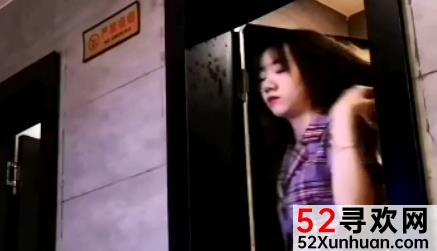 着这部作品的热播,一些小姐姐们也开始加入进来,纷纷表示想要一睹为快。有观看者调侃道,“看这部作品就像是在喝茶一样,让人欲罢不能。”这部作品的独特之处在于,它不仅展现了舞蹈生和老师们的才华,更是一次独特的艺术体验。快来一睹为快,感受这份独特的视听盛宴吧!