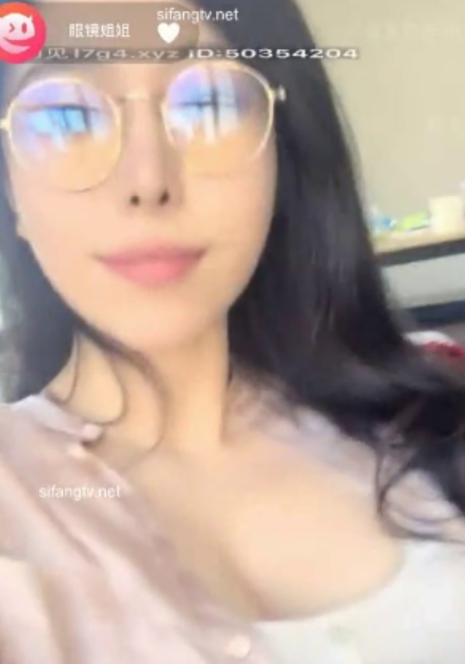 风韵眼镜姐姐最新合集22V9.2G，诱惑聊天表演，按需下载